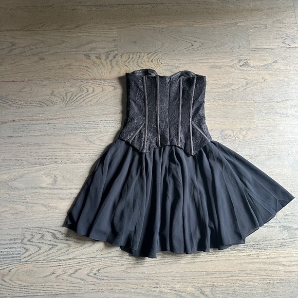 Oh Polly Strapless Lace Corset Mini Dress - Picture 5 of 7